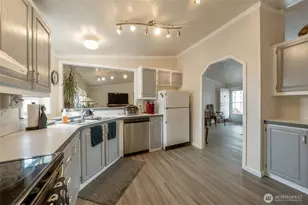 2101 S 324th St, Federal Way, WA 98003 - Photo 11
