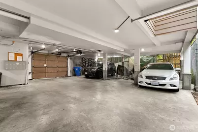 3660 Whitman Avenue N, Seattle, WA 98103 - Photo 27