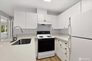 3660 Whitman Ave N, Seattle, WA 98103 - Photo 11
