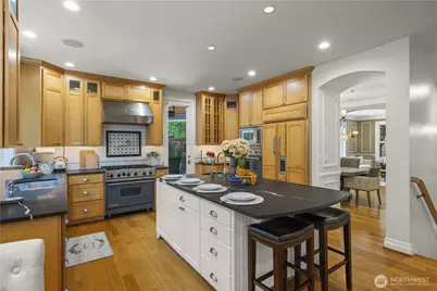 1308 100th Avenue NE, Bellevue, WA 98004 - Photo 9