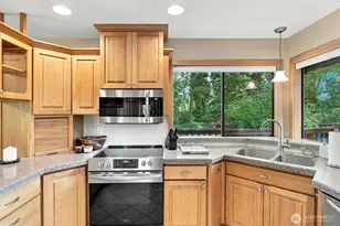 2461 Park Hill Dr, Longview, WA 98632 - Photo 9