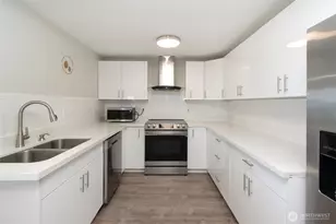 739 W 4th St, Port Angeles, WA 98363 - Photo 17