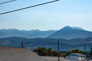739 W 4th St, Port Angeles, WA 98363 - Photo 9
