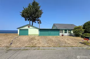 739 W 4th St, Port Angeles, WA 98363 - Photo 7