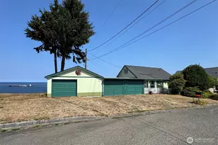 739 W 4th St, Port Angeles, WA 98363 - Photo 5