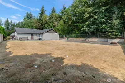 6225 41st Ave E, Tacoma, WA 98443 - Photo 21