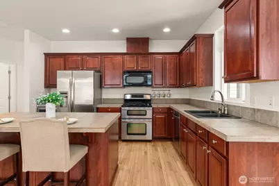 308 196th Place SW #305, Lynnwood, WA 98036 - Photo 11