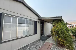 1137 Foothills Ln, Wenatchee, WA 98801 - Photo 3