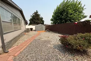 1137 Foothills Ln, Wenatchee, WA 98801 - Photo 5
