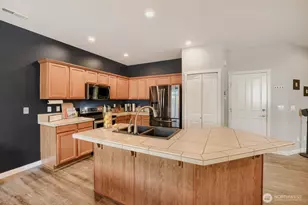 24231 SE 263rd Pl, Maple Valley, WA 98038 - Photo 9