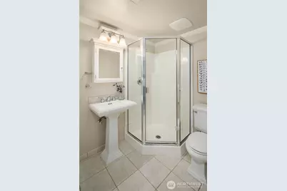 2449 43rd Avenue W, Seattle, WA 98199 - Photo 31