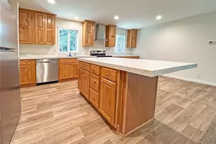 871 S Lucille St, Camano Island, WA 98282 - Photo 9