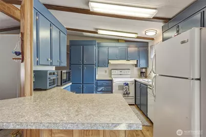 908 NE Empire Street, College Place, WA 99324 - Photo 5