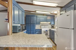 908 NE Empire St, College Place, WA 99324 - Photo 5