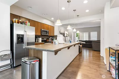 15720 Manor Way #J6, Lynnwood, WA 98087 - Photo 3