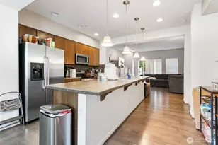 15720 Manor Way, Lynnwood, WA 98087 - Photo 3