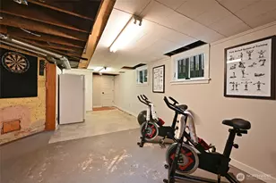 4227 Meridian Ave N, Seattle, WA 98103 - Photo 29