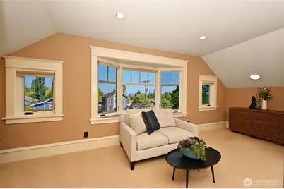 4227 Meridian Avenue N, Seattle, WA 98103 - Photo 21