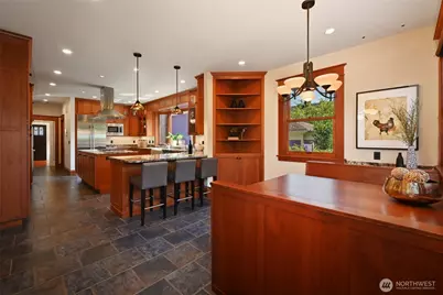 4227 Meridian Avenue N, Seattle, WA 98103 - Photo 17
