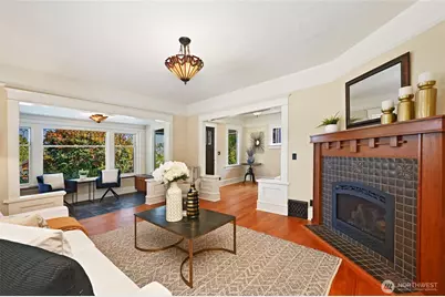 4227 Meridian Avenue N, Seattle, WA 98103 - Photo 7