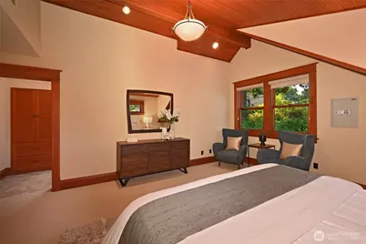 4227 Meridian Avenue N, Seattle, WA 98103 - Photo 25