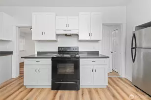 605 W 1st St, Aberdeen, WA 98520 - Photo 9