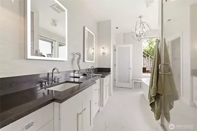 7226 S Ryan Street W, Seattle, WA 98178 - Photo 9