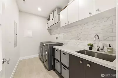 7226 S Ryan Street W, Seattle, WA 98178 - Photo 11