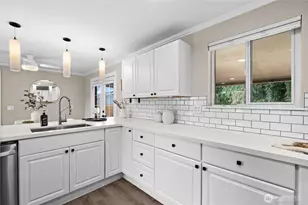1910 110th Dr SE, Lake Stevens, WA 98258 - Photo 7