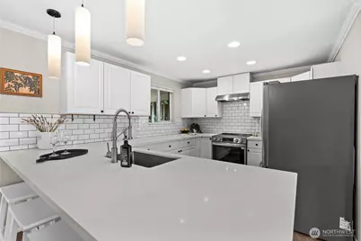 1910 110th Drive SE, Lake Stevens, WA 98258 - Photo 5