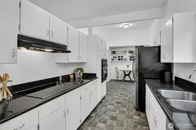 810 S 301st Place, Federal Way, WA 98003 - Photo 7