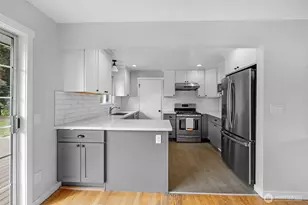 3811 SW 105th St, Seattle, WA 98146 - Photo 11