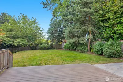 3811 SW 105th Street, Seattle, WA 98146 - Photo 25