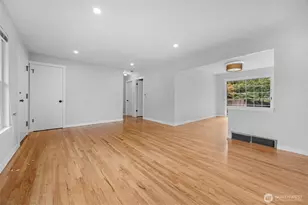 3811 SW 105th St, Seattle, WA 98146 - Photo 5