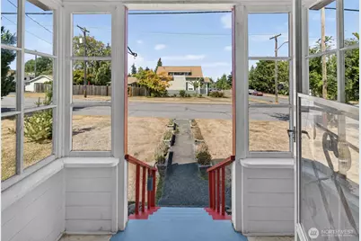 903 S Albert Street, Port Angeles, WA 98362 - Photo 5