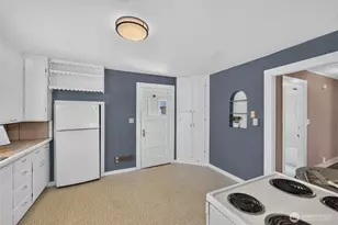 903 S Albert St, Port Angeles, WA 98362 - Photo 13