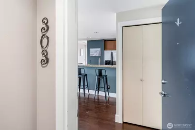 3202 SW Avalon Way #303, Seattle, WA 98126 - Photo 3