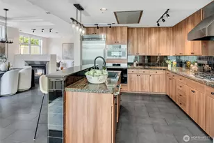 17 W Mercer St, Seattle, WA 98119 - Photo 7