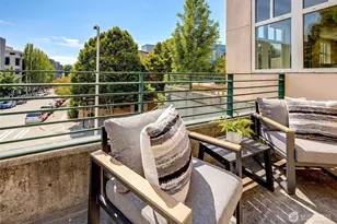 17 W Mercer St, Seattle, WA 98119 - Photo 27