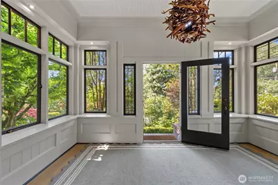 1108 Harvard Avenue E, Seattle, WA 98102 - Photo 5