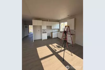 809 E 6th Street, Nooksack, WA 98276 - Photo 5