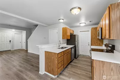 11522 7th Avenue Ct E, Tacoma, WA 98445 - Photo 9