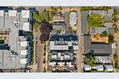 222 10th Avenue E #D, Seattle, WA 98102 - Photo 31