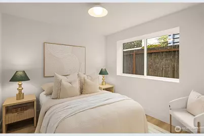 10331 Ashworth Avenue N, Seattle, WA 98133 - Photo 15
