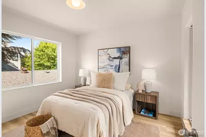 10331 Ashworth Avenue N, Seattle, WA 98133 - Photo 17