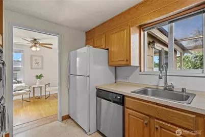 3237 Solie Avenue, Bremerton, WA 98310 - Photo 9