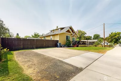 529 SW 1st, College Place, WA 99324 - Photo 39