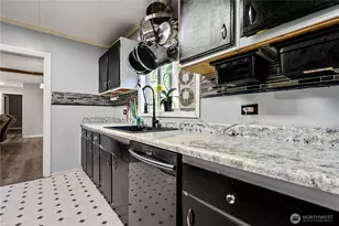 675 D St, Blaine, WA 98230 - Photo 19