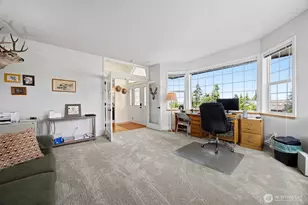 911 E Pacificview Dr, Bellingham, WA 98229 - Photo 31