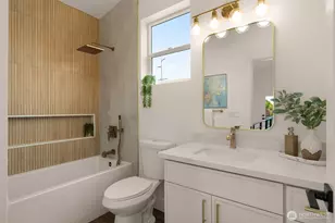9251 Palatine Ave N, Seattle, WA 98103 - Photo 13